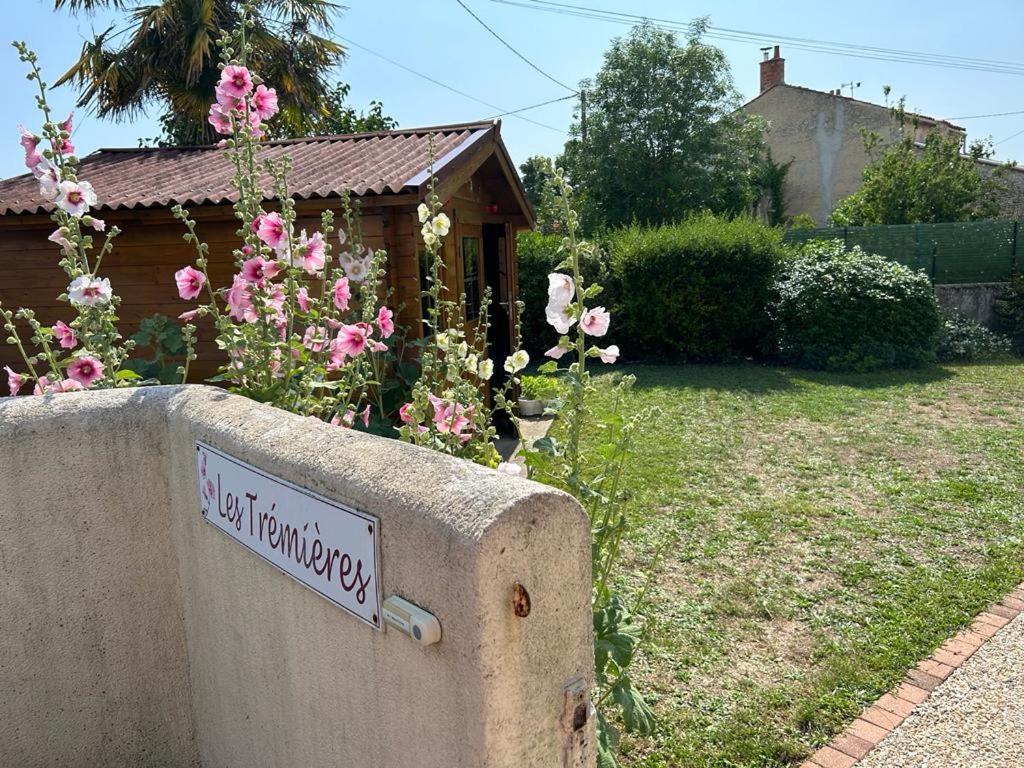 Les Tremieres Βίλα Le Thou Εξωτερικό φωτογραφία
